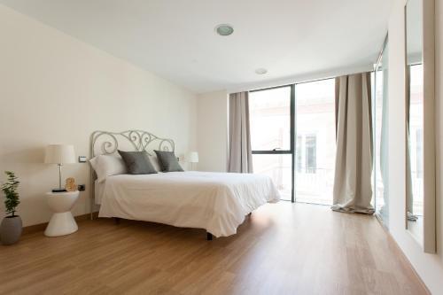 Ole - Albareda 24 Apartamento