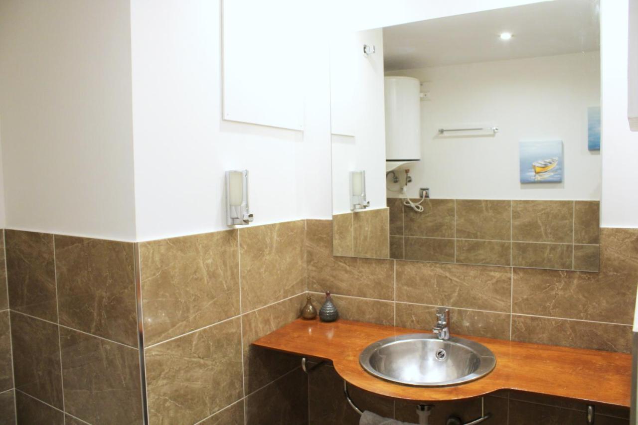 Ole - Albareda 24 Apartamento