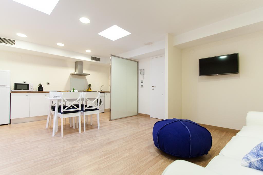 Ole - Albareda 24 Apartamento