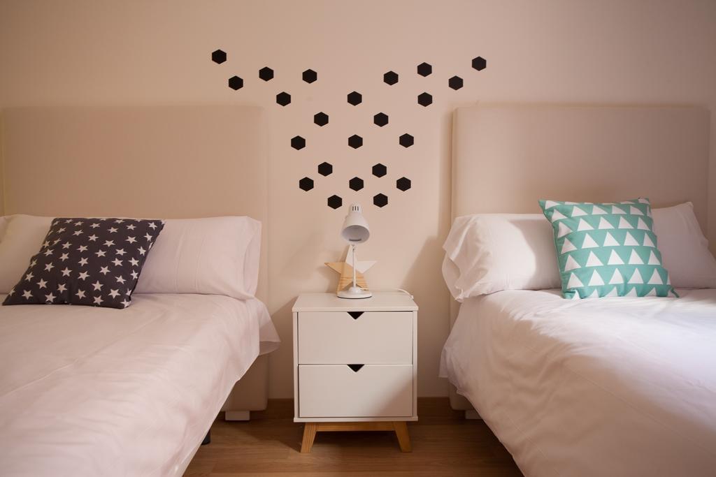 Ole - Albareda 24 Apartamento